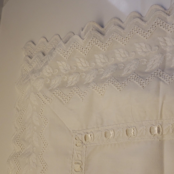 𝅺jonelle Pillow Case Cover Bedding White lace intricate decoration scallop - Picture 3 of 10